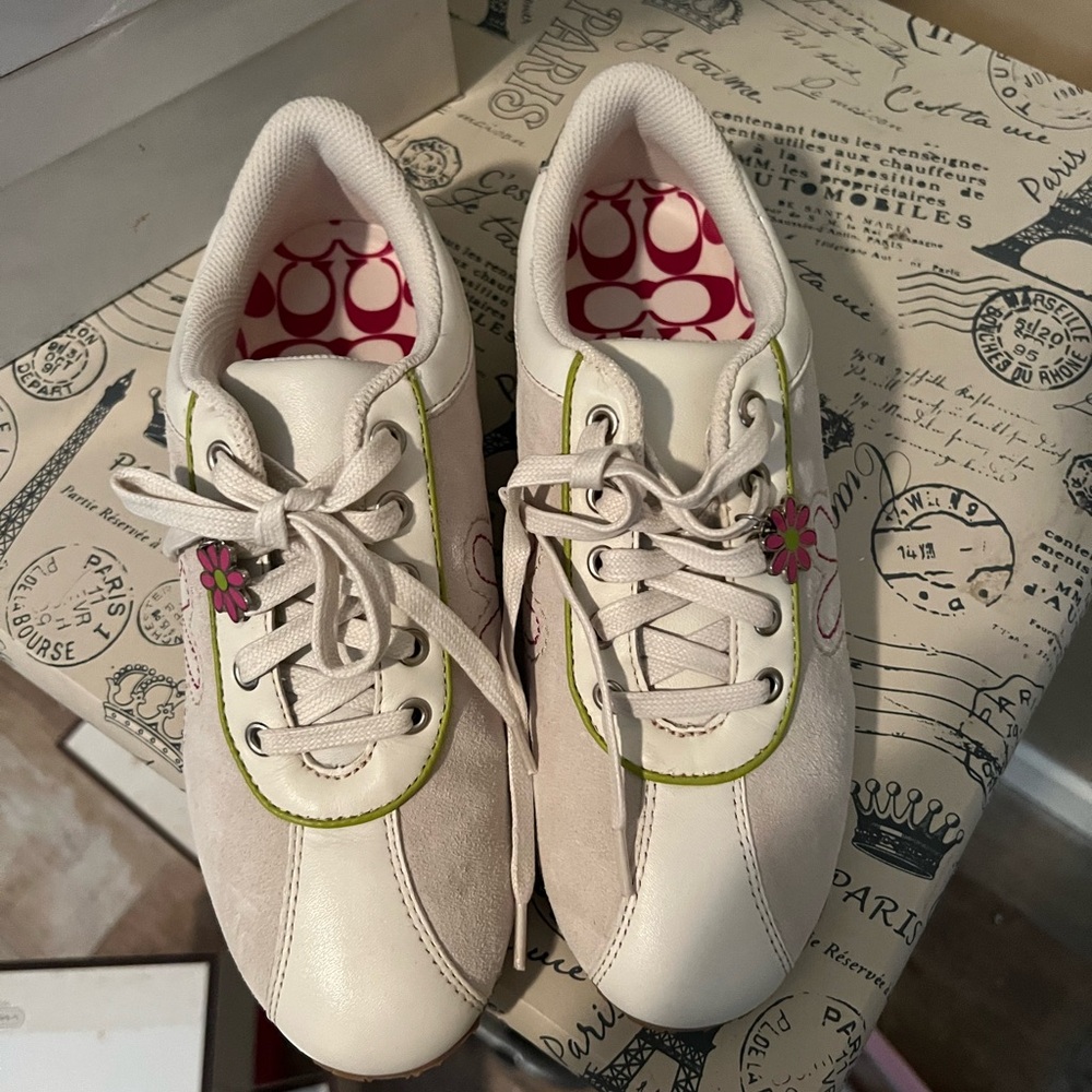 Coach flower tennis shoes. 6.5